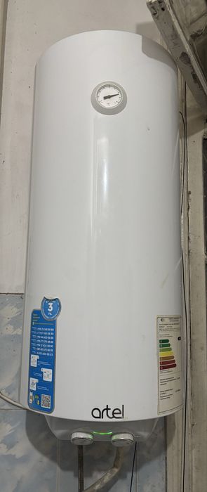 Продам водонагреватель , дверь, газ