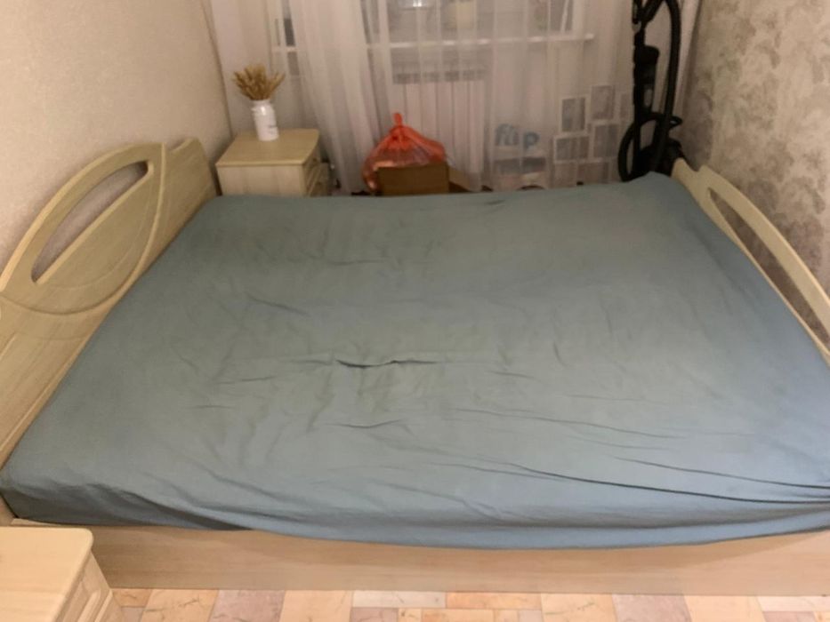 Кровать двуспальная