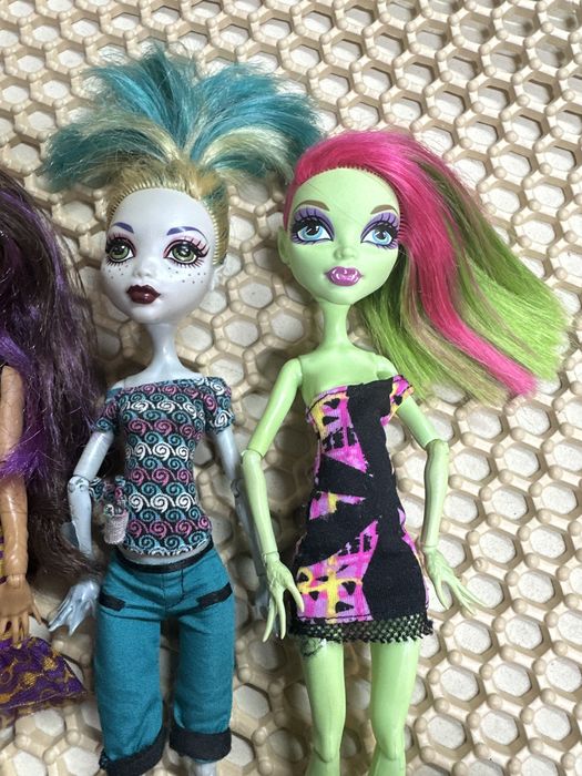 Продам кукол монстр хай!