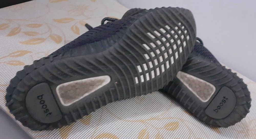 Nike Yeezy boost 350