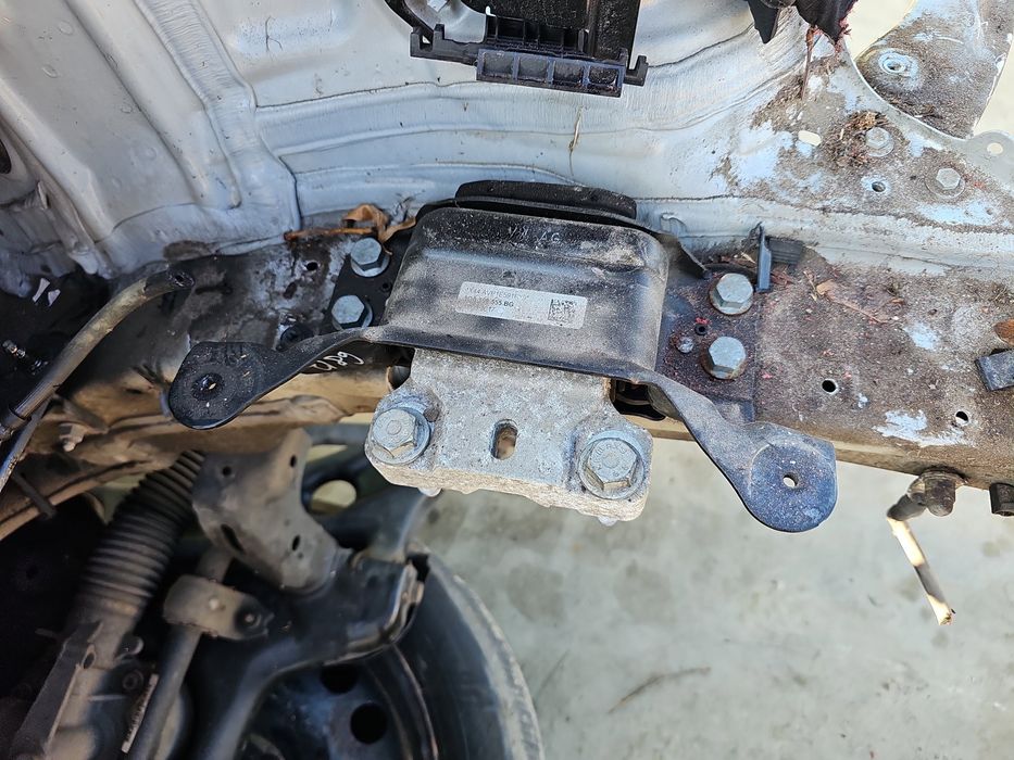 Tampon motor stanga Skoda Superb III (3V3) [Fabr 2015-prezent] 5Q01995