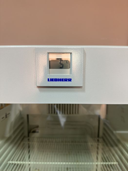 Вертикална Хладилни витрини  липхер