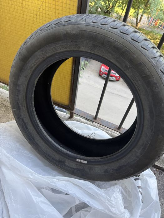 2 бр. Всесезонни гуми Michelin CrossClimate2 - 185/60 R15 (DOT 2121)