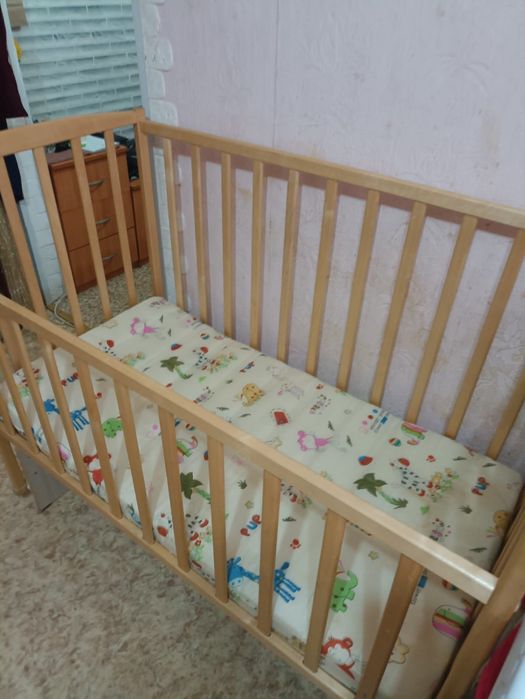 Детская кроватка
