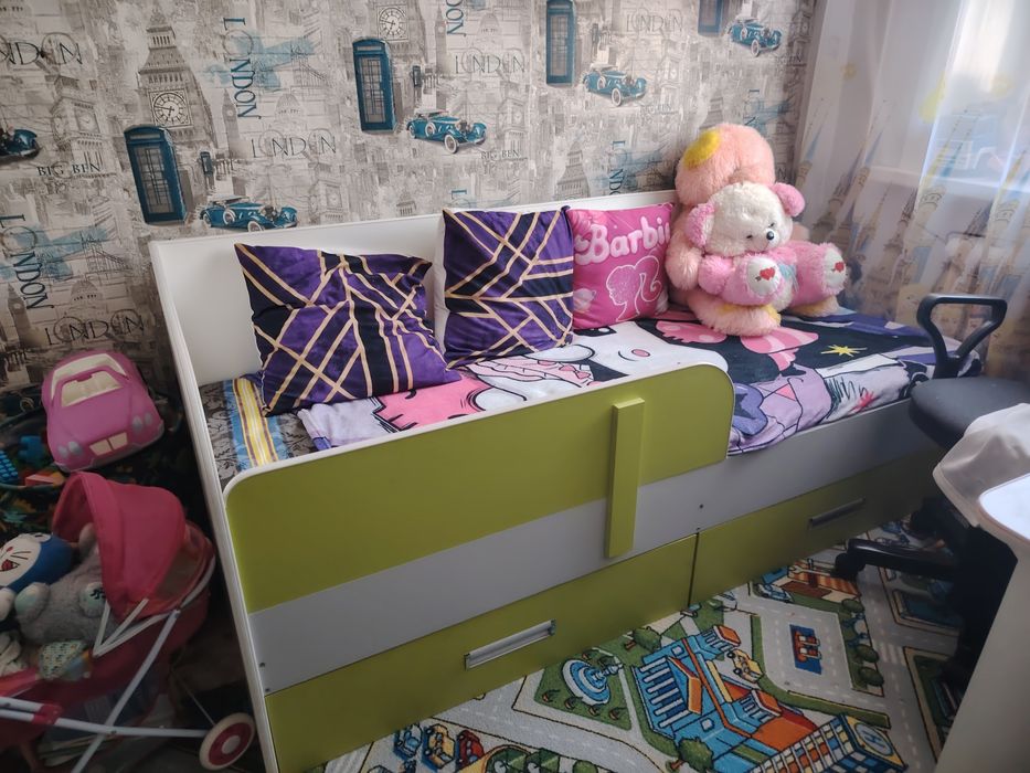 Кровать детская крепкая