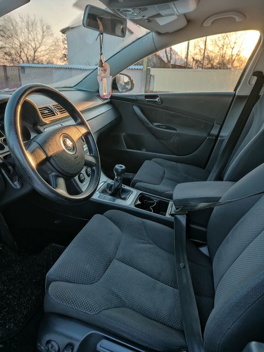 Vând Volkswagen Passat b6 din anul 2008 motor 2.0 dizel 140 cp 6 tr