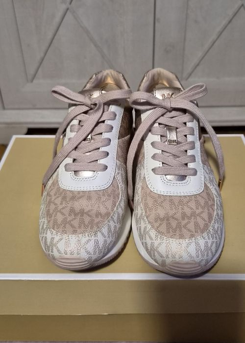 Спортни обувки Michael Kors