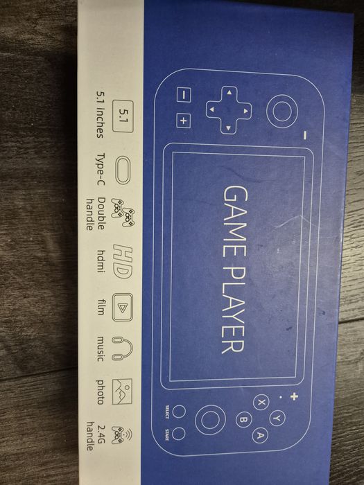 Игрова конзола с два джойстика