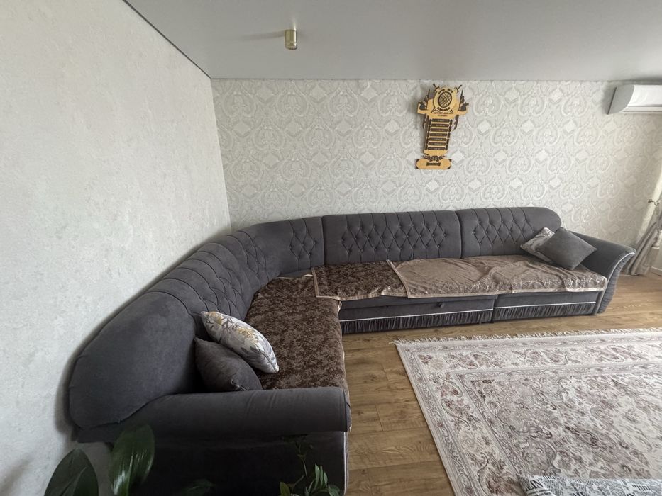 Продам красивый диван, угловой угол меняется