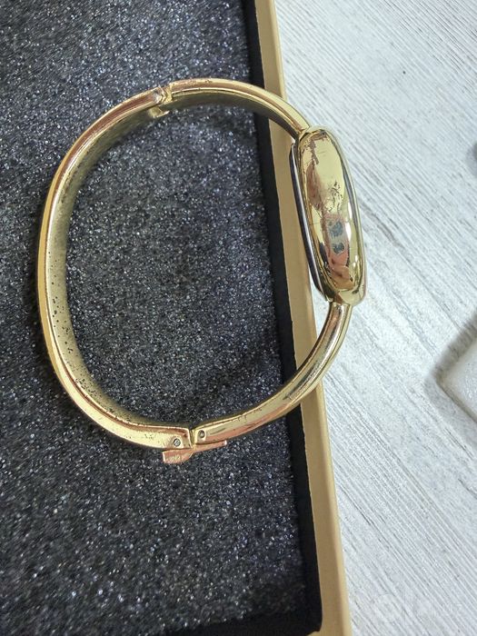 продам часы в. тиле картье Б/у состояние на фото