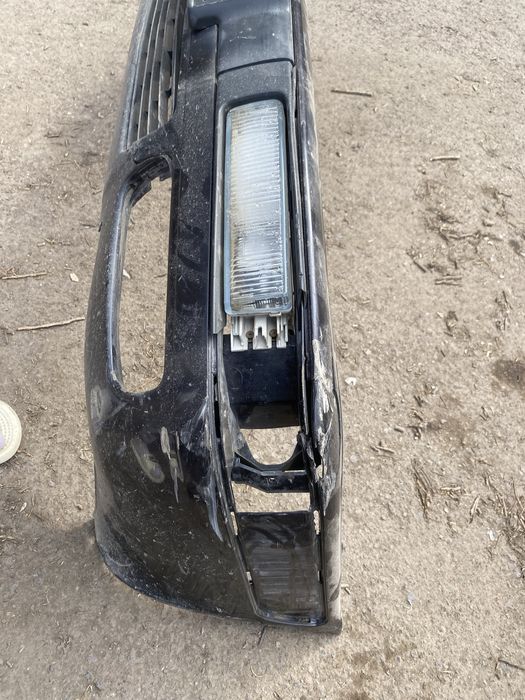 Продам передний бампер ауди 80 б4 оригенал