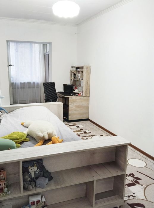 4 мкр, 2 этаж, 82.7 м²