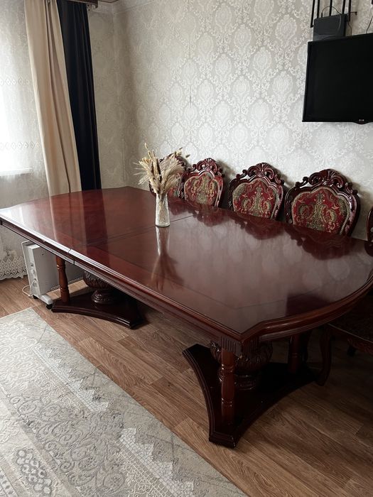 Стол + 12 стульев