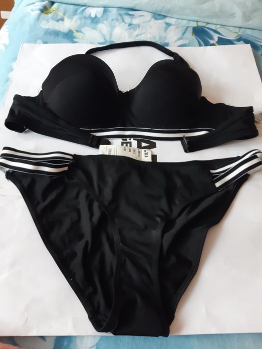 Costume de baie ( cu eticheta)