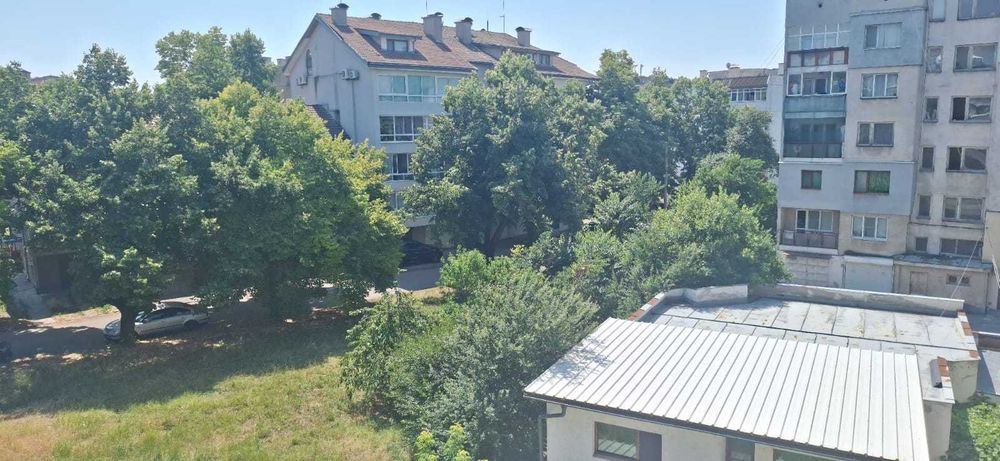 Продава се Тристаен апартамент в Разград, Център - 96 кв.м за 1621 €/кв.м - Снимка #19