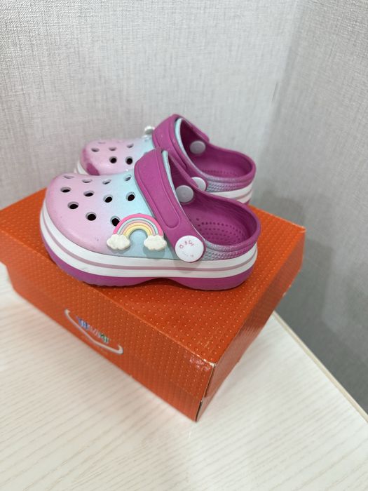 Детский обувь для девочек