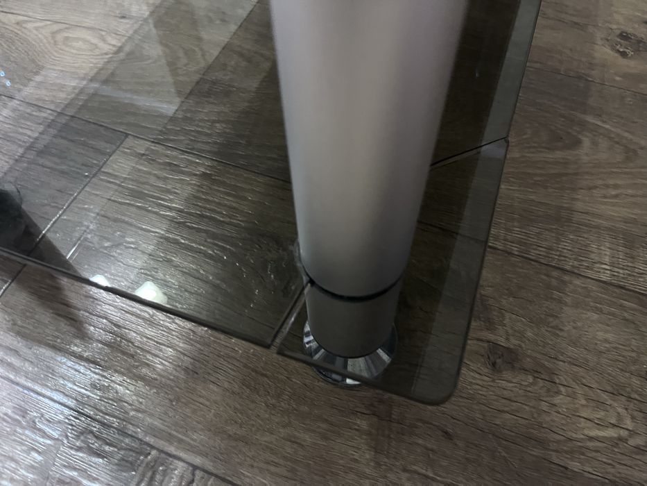 Стеклянная тв тумба