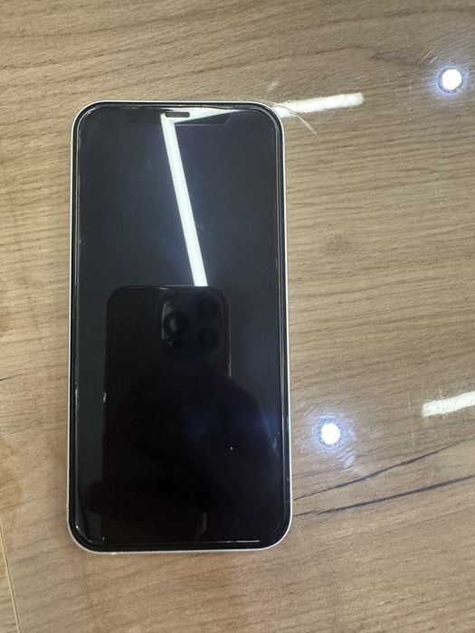 iPhone 12 128 память белый в идеале.