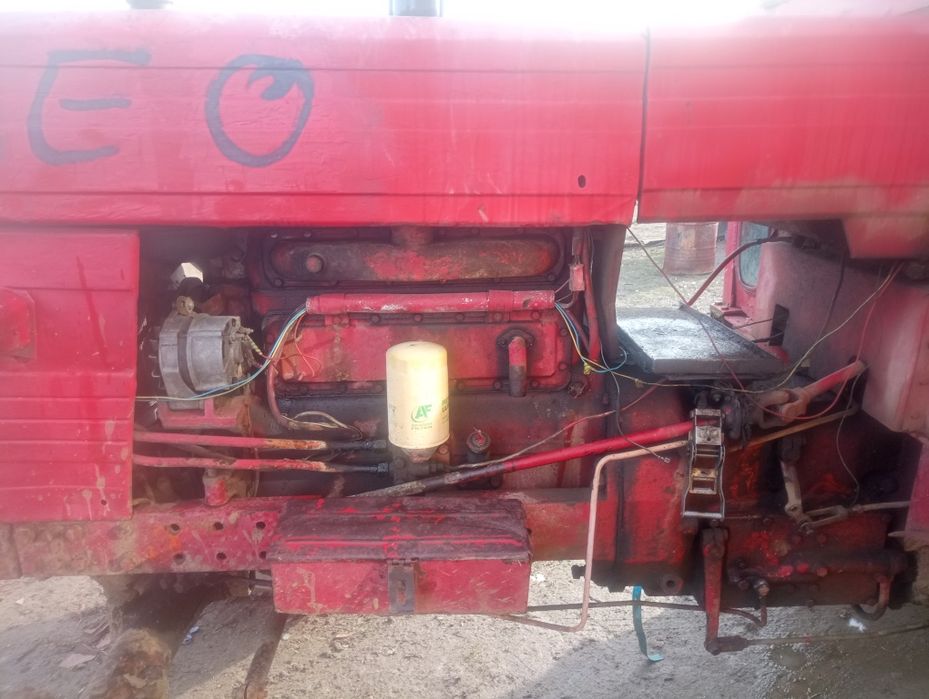 Vând tractor UTB 650