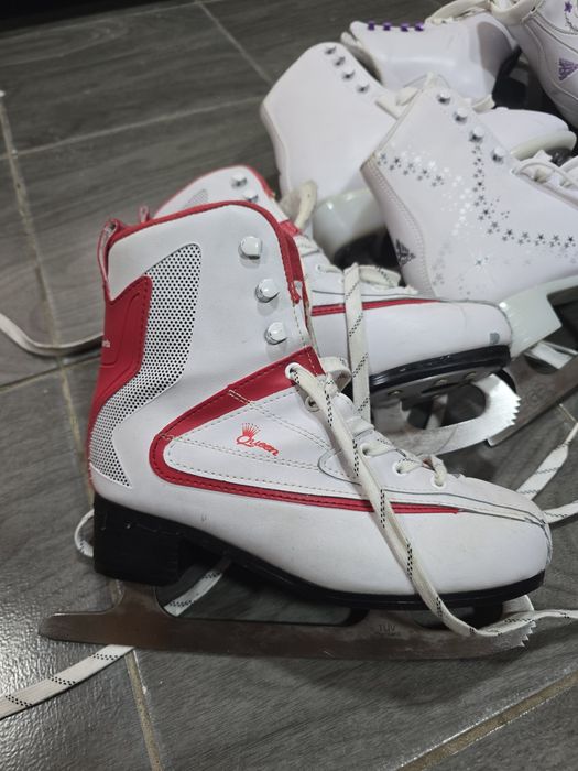 Продам фигурные коньки