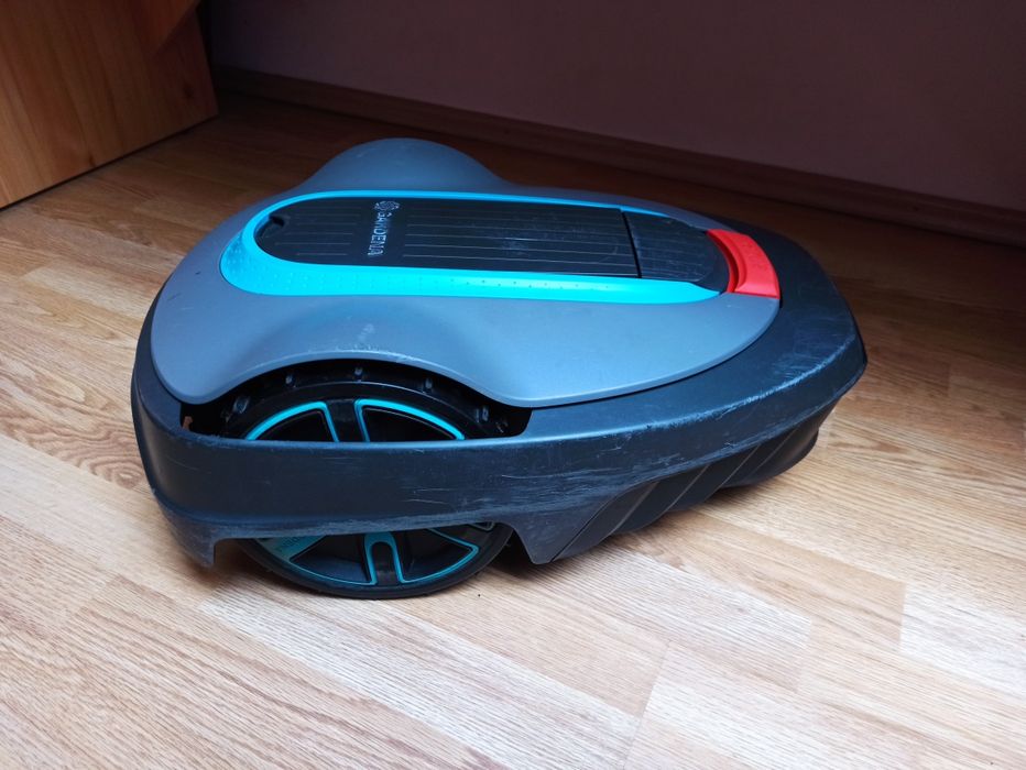 Robot tuns gazonul Gardena Sileno City 500 mp.