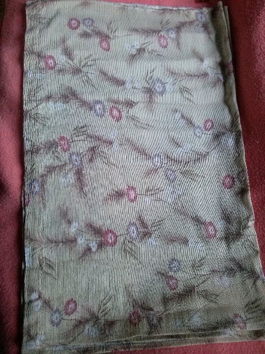 Кърпи /кухненски/ за хранене, пердета и плюшена покривка