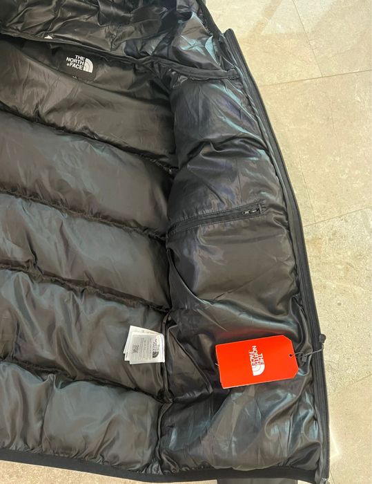 Geaca The North Face 700 nupste retro puffer cu gluga