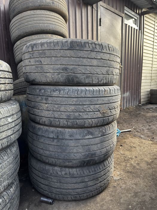 Продам летние резины 235/45/18