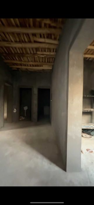 Uy sotiladi Yangi ToshMI 1.6 sotix 4xona