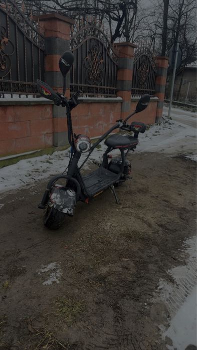 Vând scuter electric