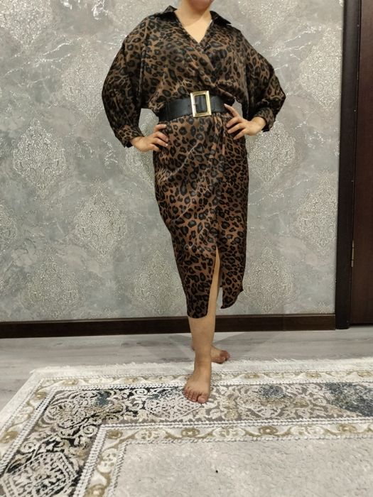 Почти новые платье