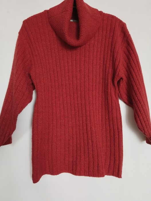 Теплый,яркий,стильный женский свитер