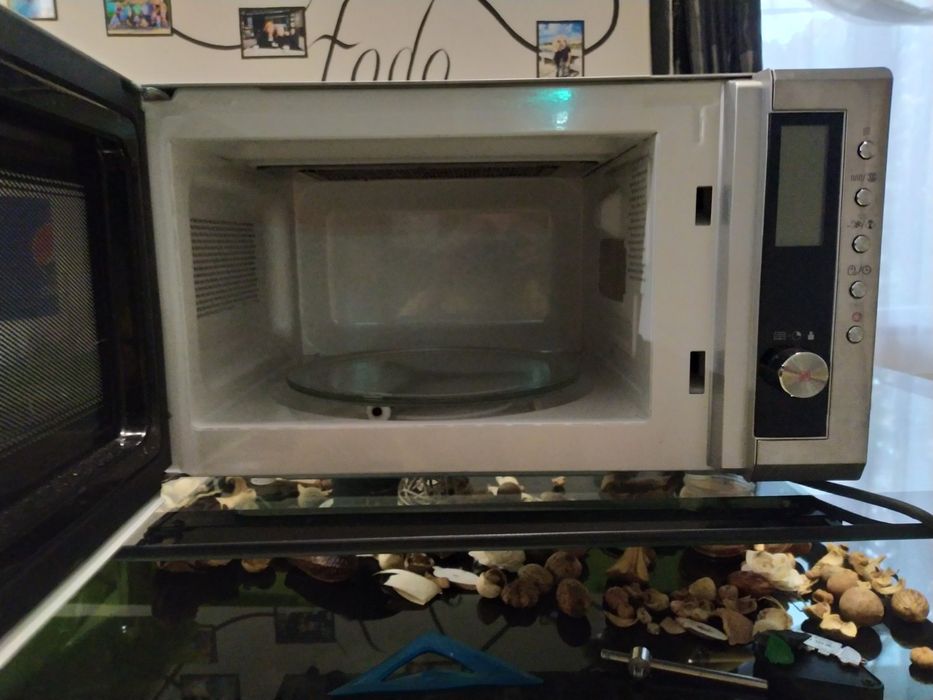 Микровълнова с Грил