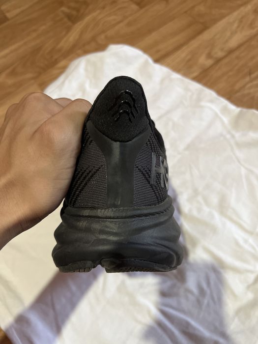 Кроссовки Hoka спортивные