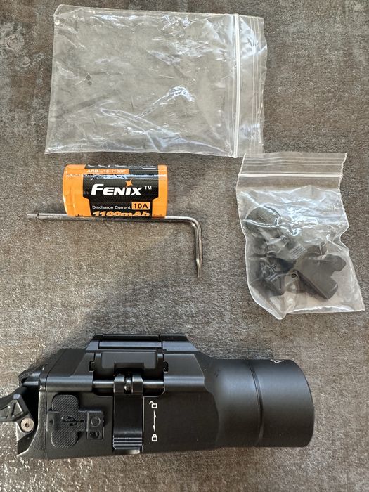 Lanterna arma fenix gl19 r