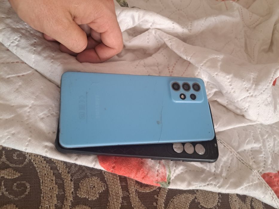 Самсунг А 52 4/128гб