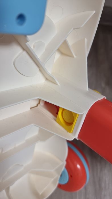 Antepremergator si masuta de joaca 2 in 1 pentru copii