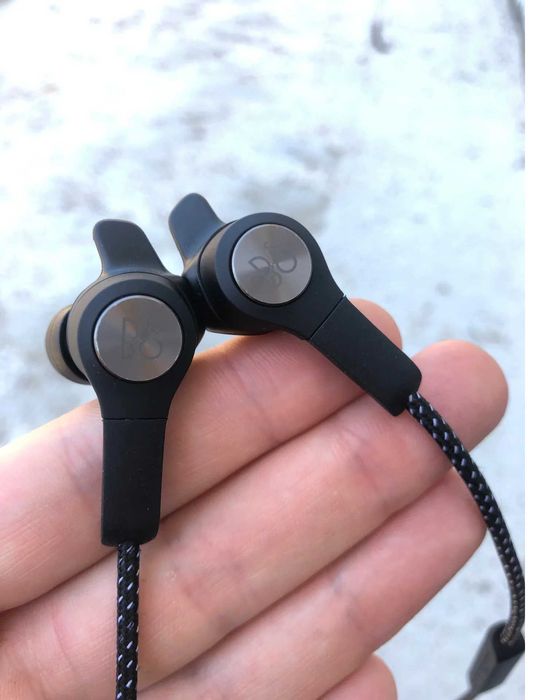 Bang & Olufsen Beoplay  Наушники