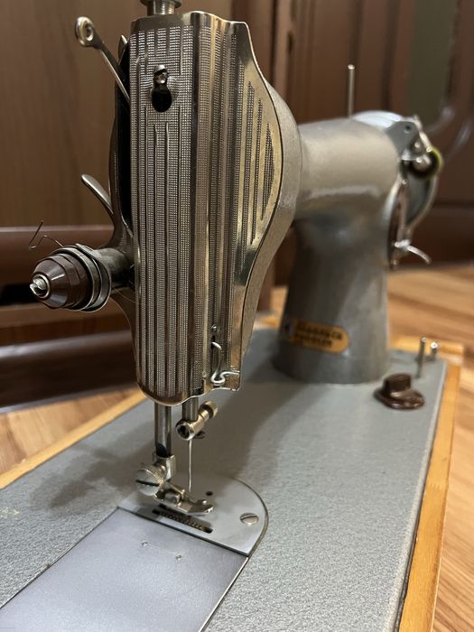 Швейная машина “Подольск»