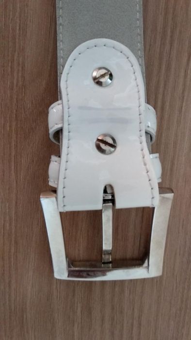 Продам ремень очень красивый