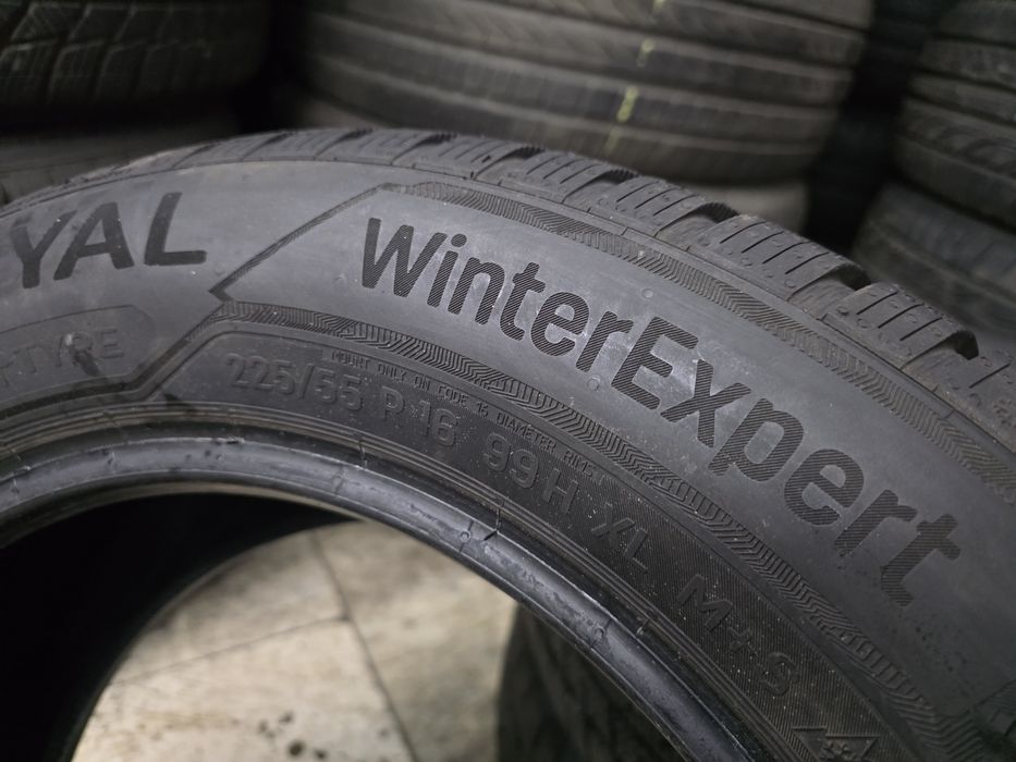 2бр Като нови Зимни гуми 225 55 16 - Uniroyal- DOT 2023