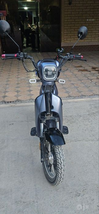 Skuter cho‘ntak.