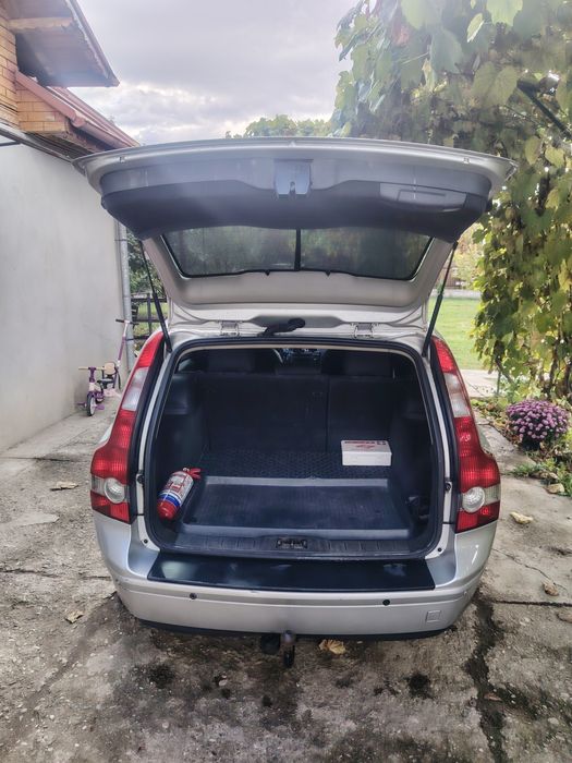 Vând Volvo V50 1.6 diesel anul 2007,proprietar, preț 1800 negociabil. Ploiești, 0726726819