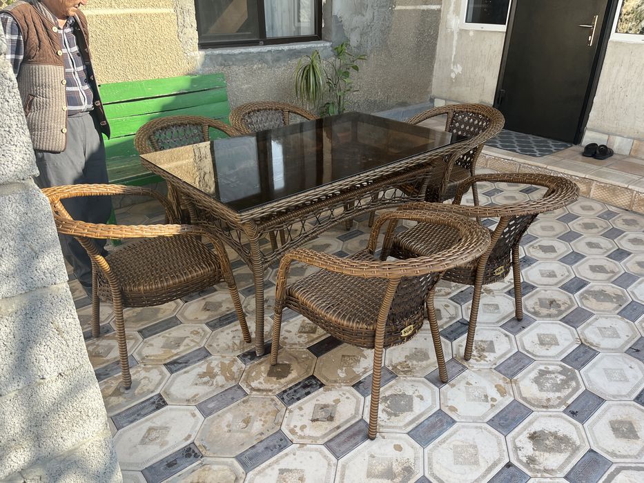 Стол стуля ротанг