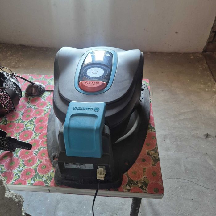 Робот косачка Gardena (Husqvarna) – автоматична, 28V, 2021 г.