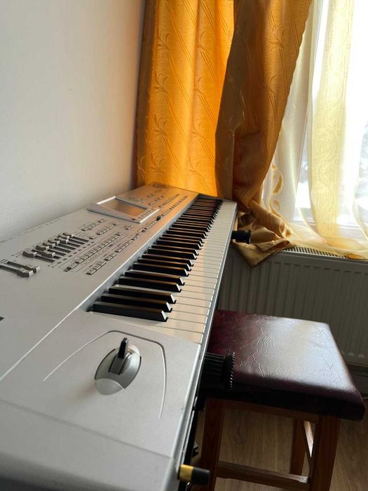 Korg Pa 1x pro,in stare buna.