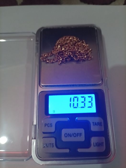 Золотые украшения.