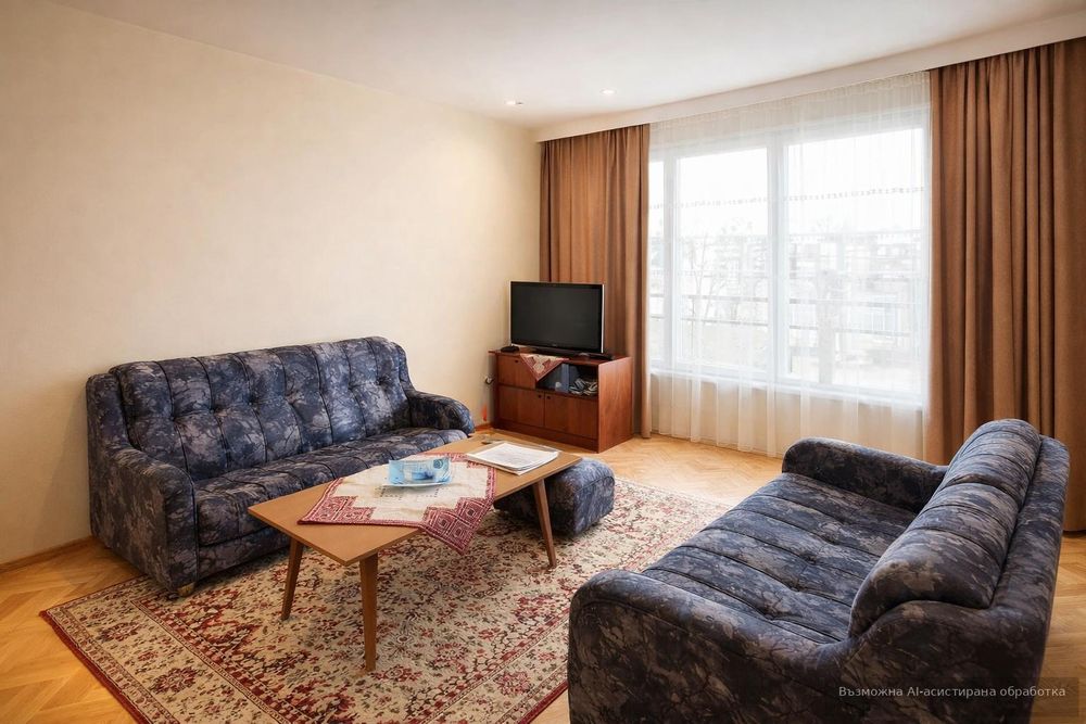 Дава се под наем Тристаен апартамент в Пловдив, Център - 90 кв.м за 388.62 € - Снимка #2