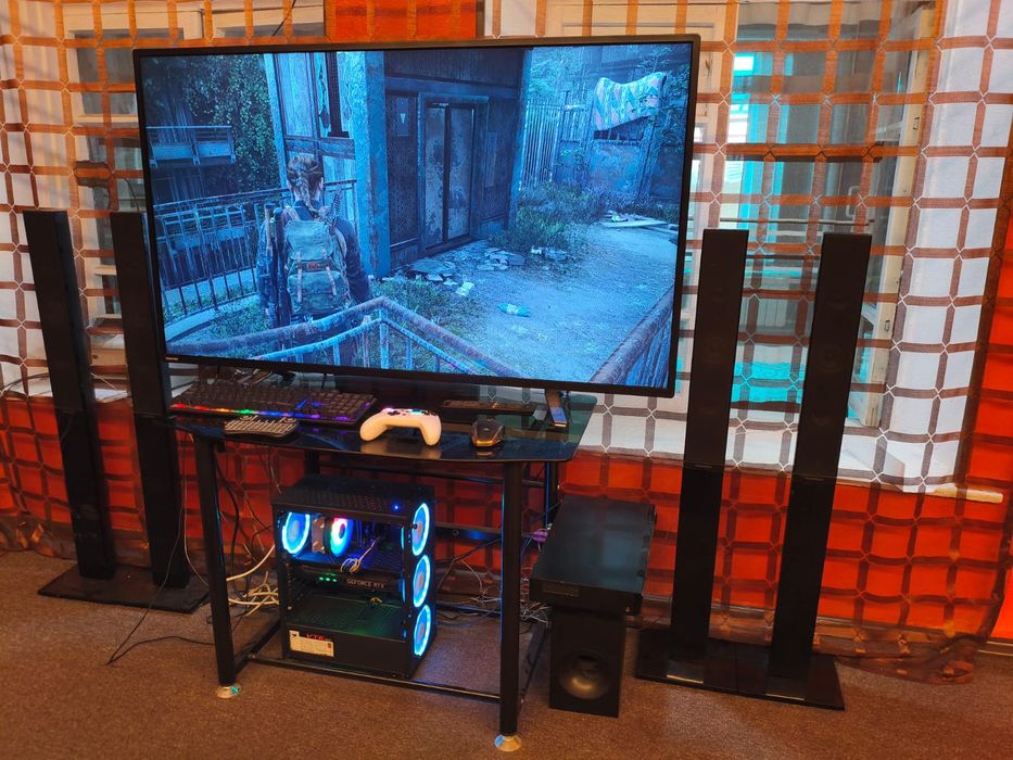 Компьютер с комплектом