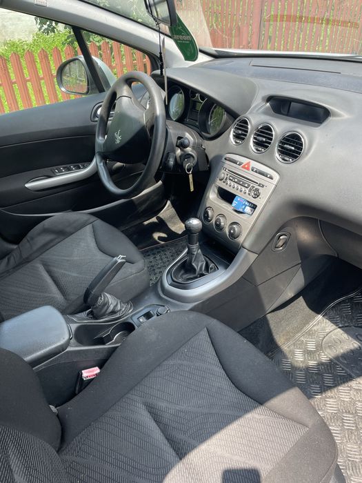 Peugeot 308 - 2012